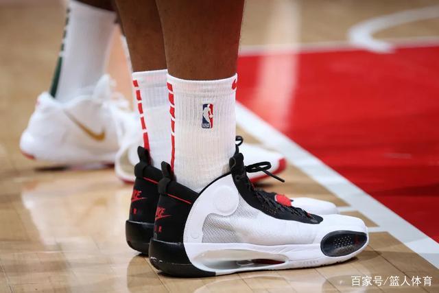 库里21分亚历山大空砍52分 勇士力克雷霆2连胜